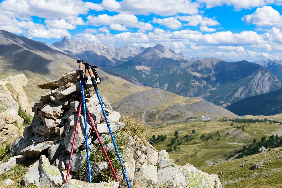 trekking w górach Szwajcarii